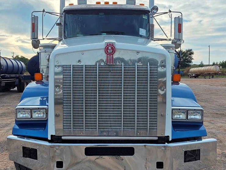 2014-kenworth-t800-image-24