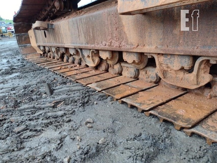 2017-komatsu-pc240-lc-11-image-36