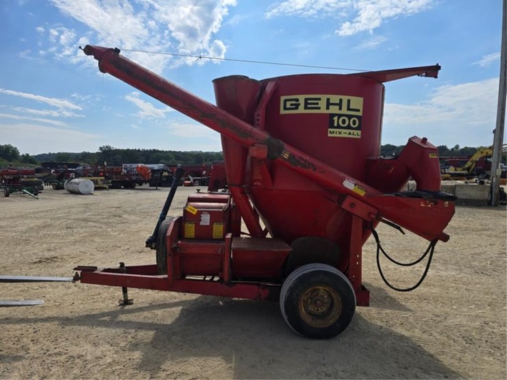 gehl-100-image-2