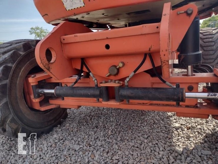 2009-jlg-800a-image-21