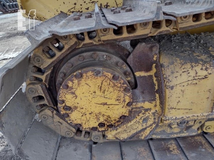 2017-komatsu-d39px-24-image-32