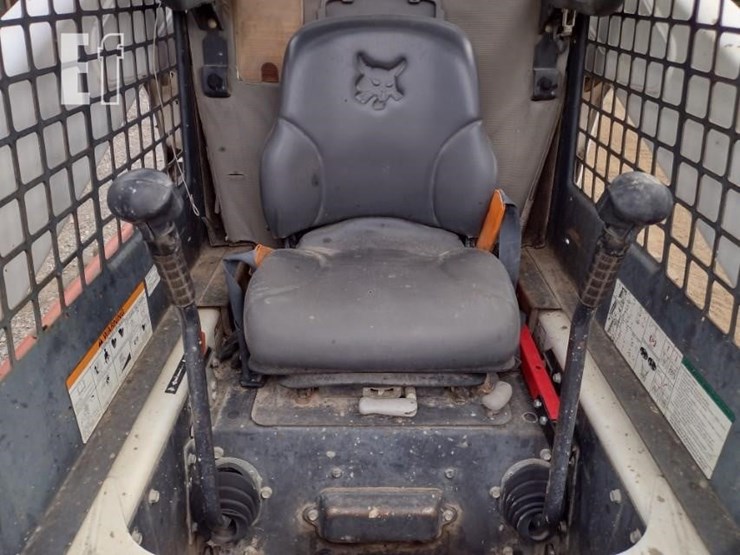2004-bobcat-s250-image-11