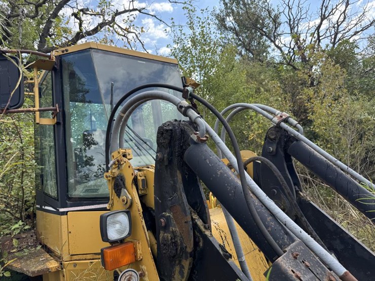 caterpillar-it24f-image-10