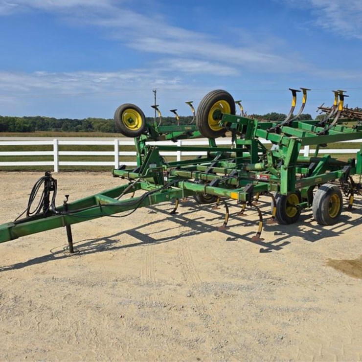 JOHN DEERE 980