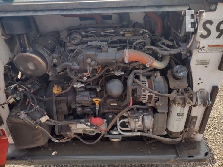 2022-bobcat-s740-image-26