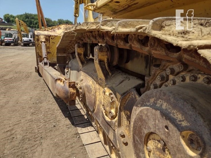 2004-komatsu-d65ex-15-image-23