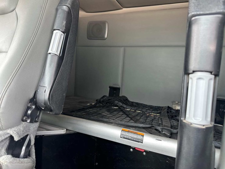 2018-kenworth-t880-image-7