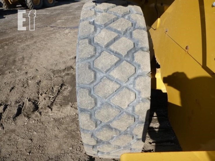 2013-caterpillar-924k-image-25