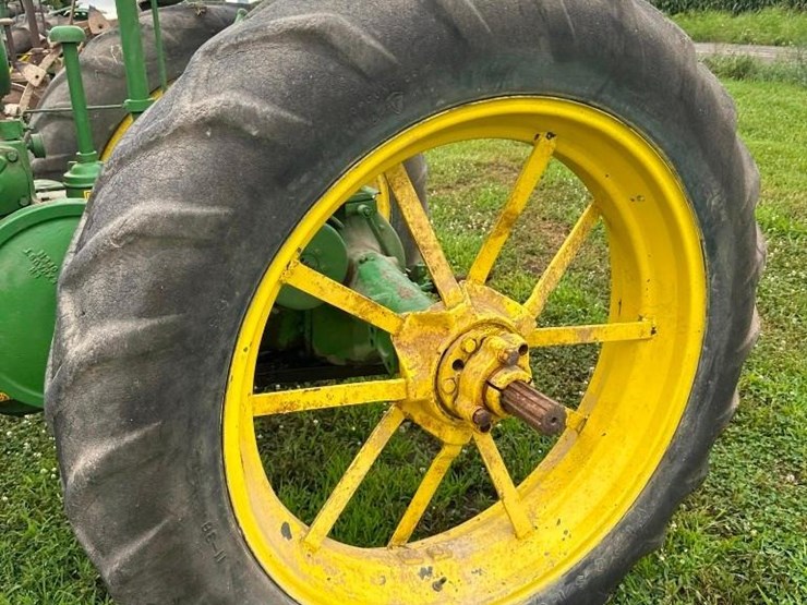 john-deere-b-image-9