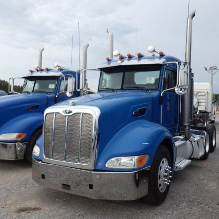 2007 PETERBILT 386