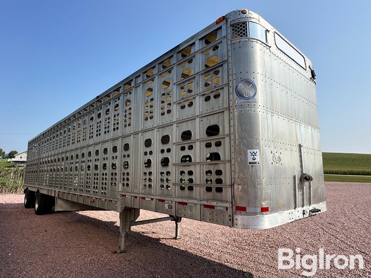 2002-wilson-livestock-trailer-image-8