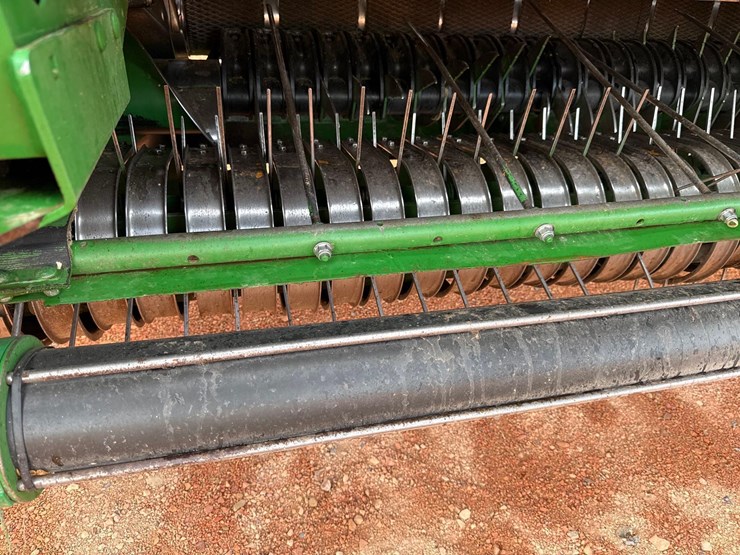 2014-john-deere-569-image-14