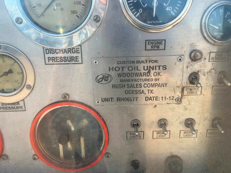 2013-peterbilt-367-image-16