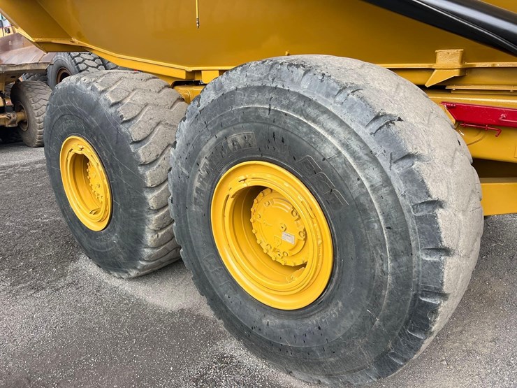 caterpillar-740b-image-8