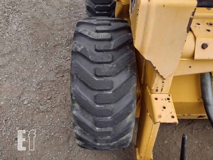 1986-deere-575-image-19