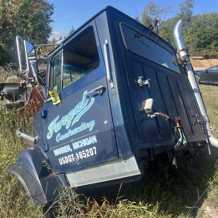 1988 FORD L9000