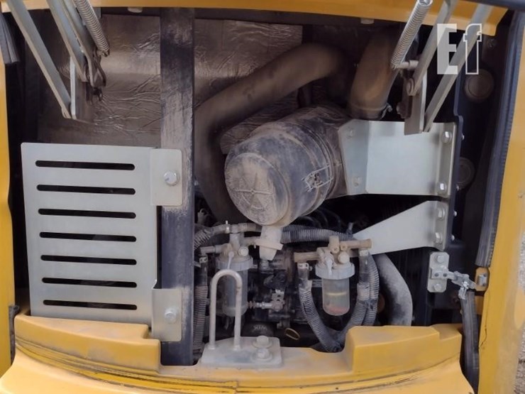 2021-deere-26g-image-26