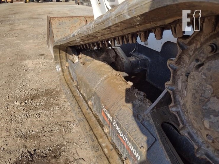 2022-bobcat-t870-image-24