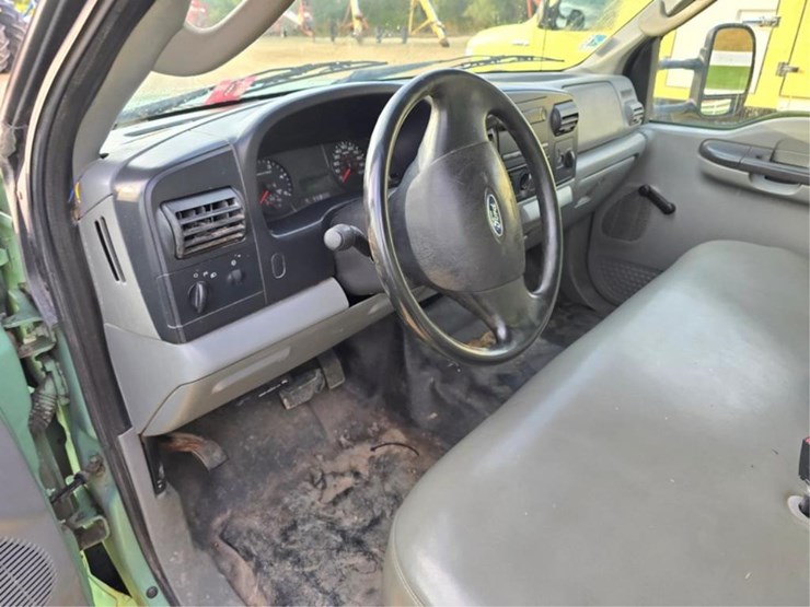 2007-ford-f350-image-15