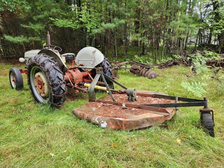 ford-tractor-image-3