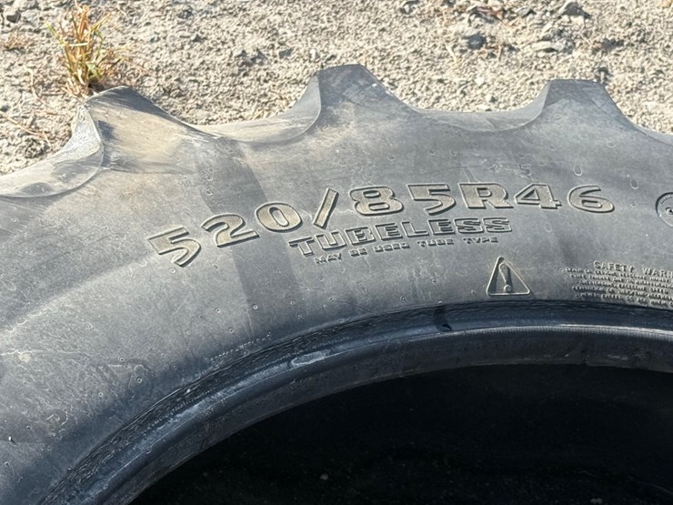 #9665-•-lot-of-(2)-520/85r46-tractor-tires-inv#:-9665-image-8