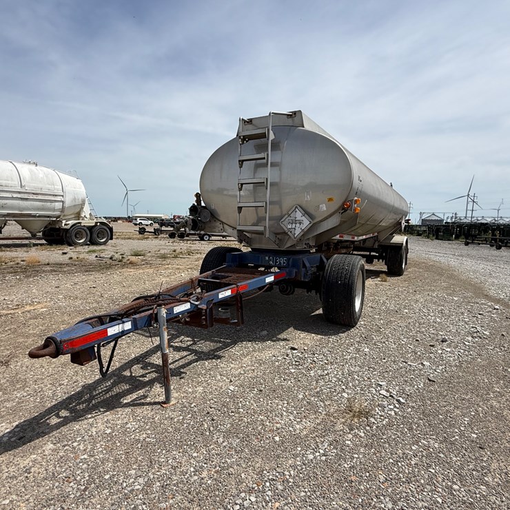 #9657 • 1996 Weld It S/A 5400gal Fuel Trailer 1W9T23269TL010011 Inv#: 9657