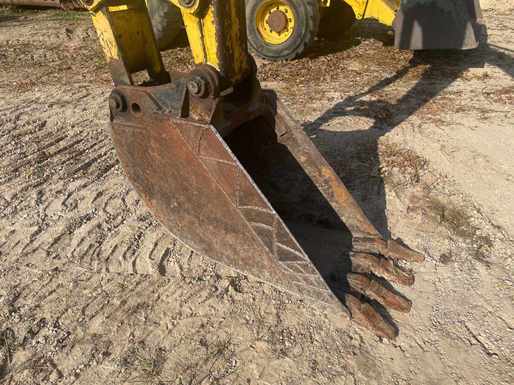 2002-new-holland-lb75b-image-29