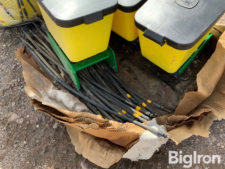 john-deere-planter-boxes-image-9