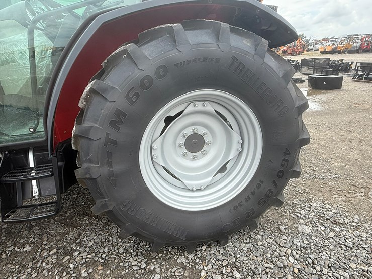 2022-massey-ferguson-4710-image-32