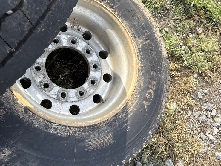 #5269-•-lot-of-(2)-445/50r22.5-tires-w/-rims-image-6