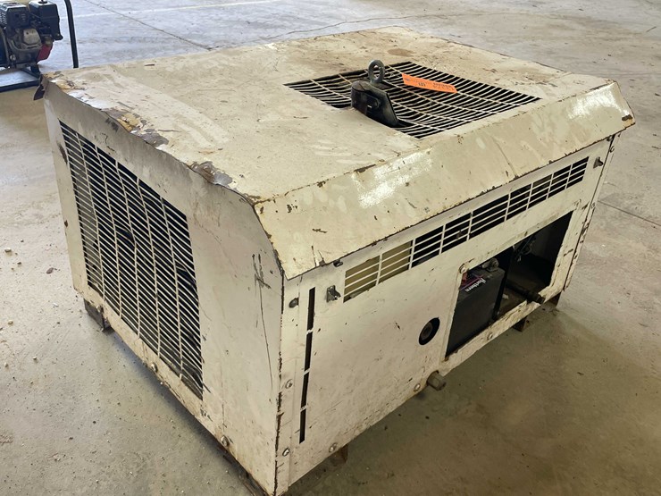 #13374-•-2002-vanair-viper-70-air-compressor-image-4
