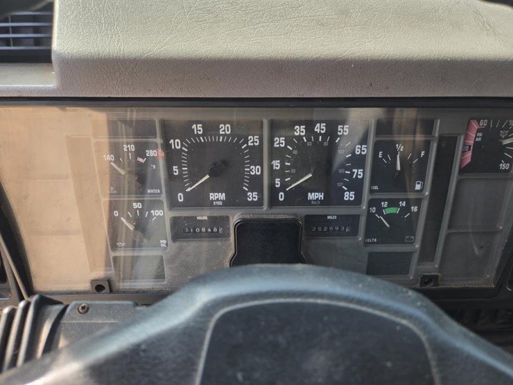 #1243-•-2002-international-6x4-dump-truck-image-50