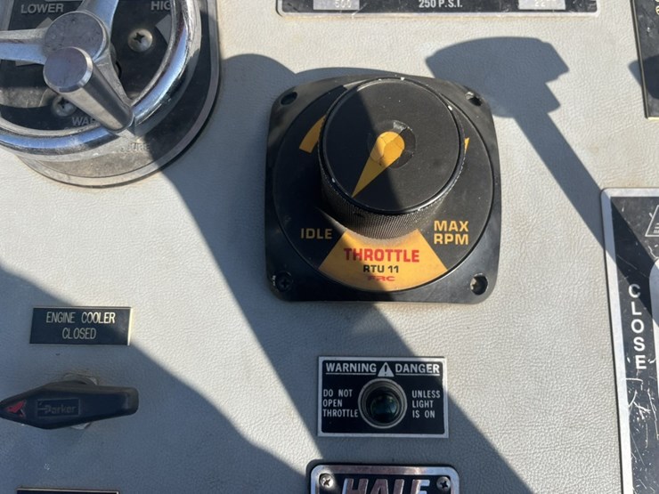 1996-freightliner-fl80-image-87