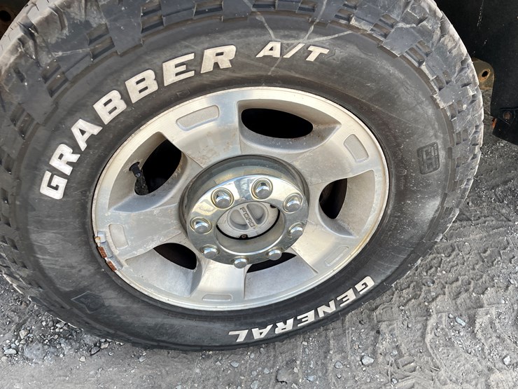 2011-ford-f250-image-19