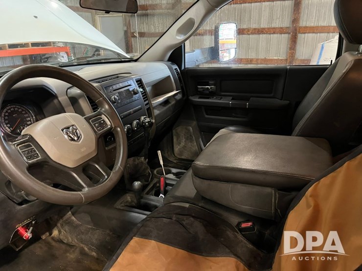 2012-dodge-3500-image-13