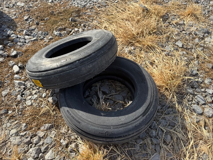 #2801-•-lot-of-(2)-28x7.7-tires--inv#2801-inv#-2801-image-2