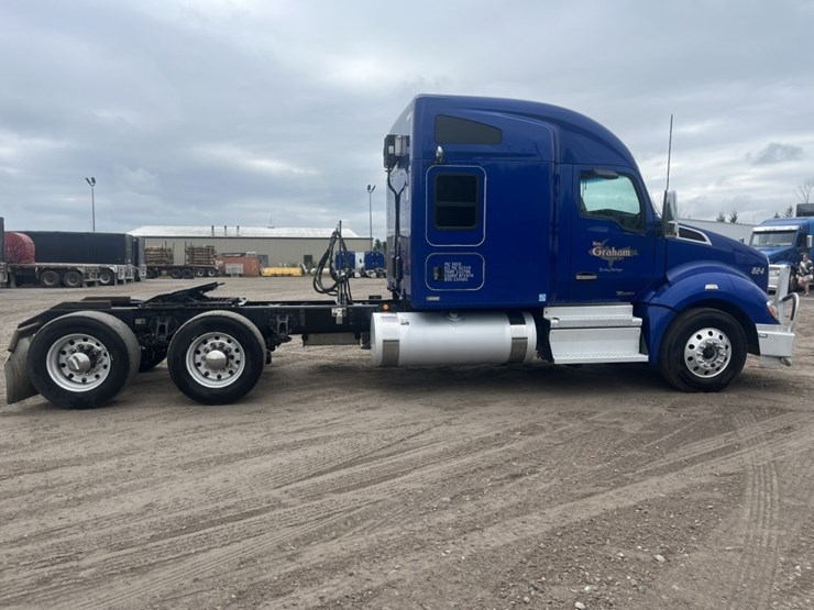 2020-kenworth-t680-image-6