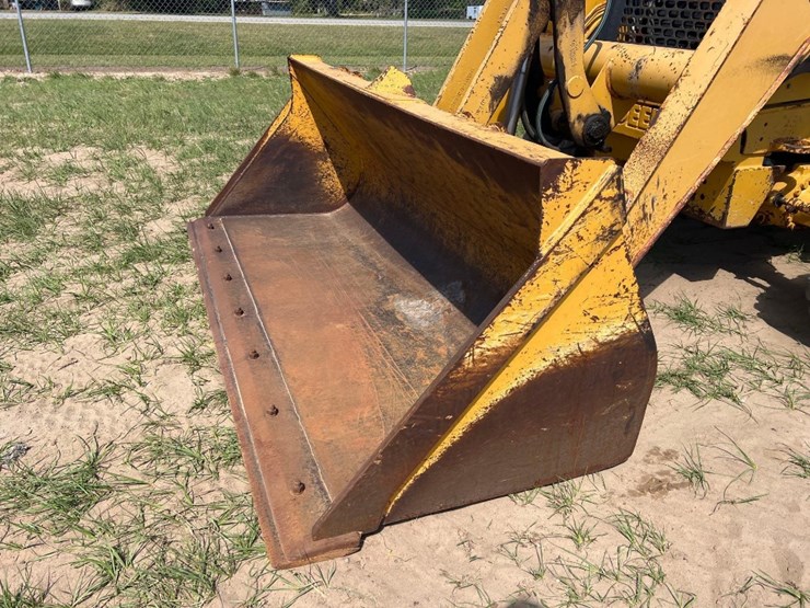 2001-deere-310g-image-9