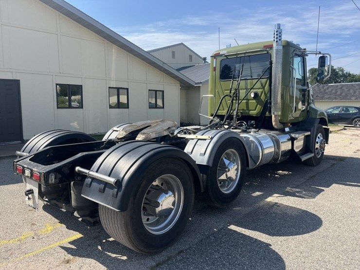 #1247-•-2015-mack-cxu612-day-cab-truck-tractor-image-5