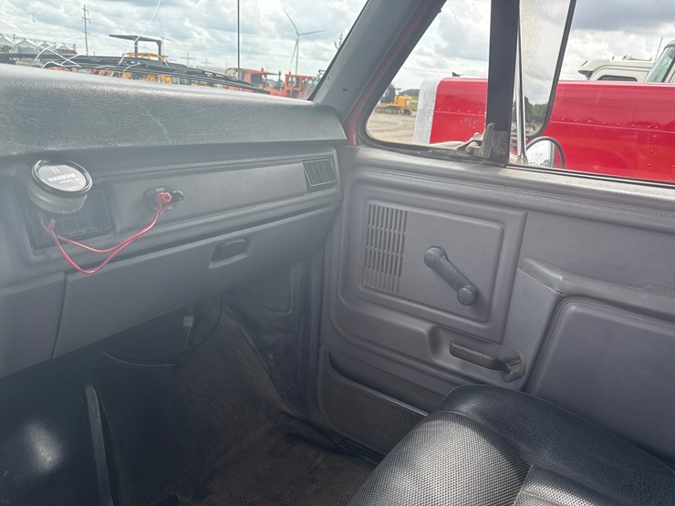 1996-ford-ft900-image-46