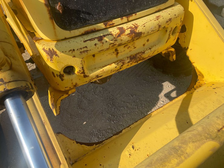 #13315-•-2003-lb110-backhoe-loader-image-23