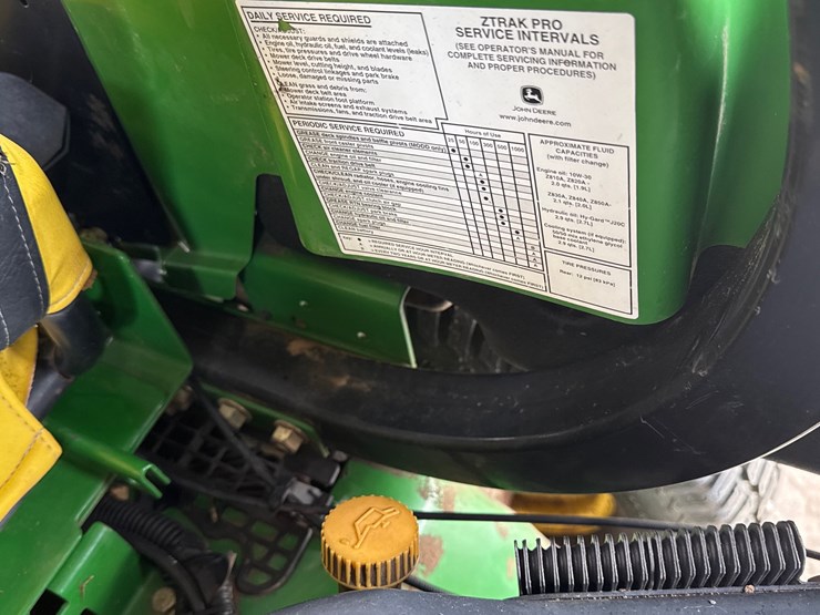 john-deere-z830a-image-11