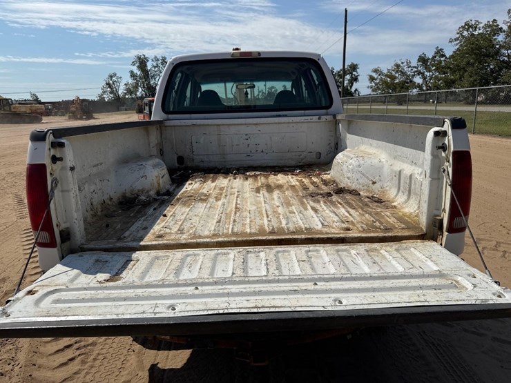 ford-f250-xl-image-14