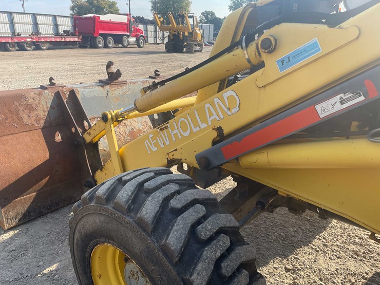 2002-new-holland-lb75b-image-51