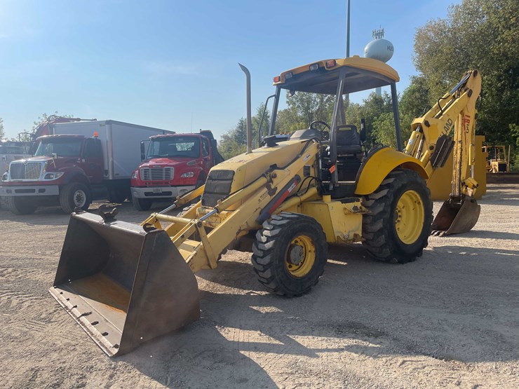 #13315-•-2003-lb110-backhoe-loader-image-1
