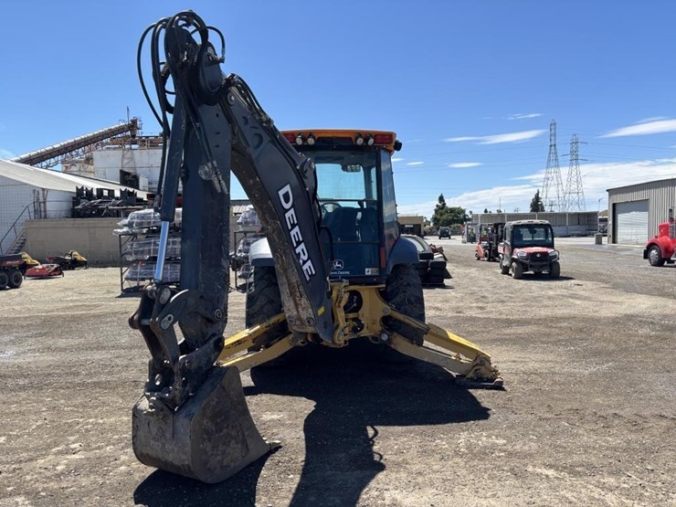 2019-deere-310l-ep-image-8