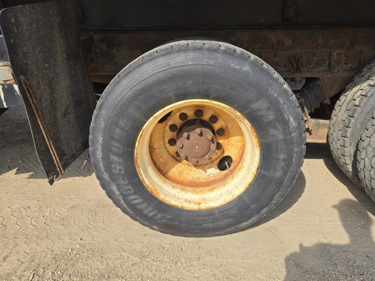 #1243-•-2002-international-6x4-dump-truck-image-72