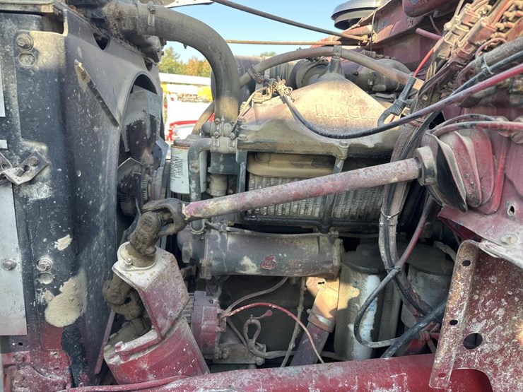 1986-mack-dm686sx-image-39