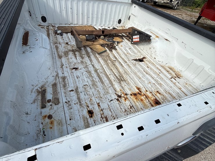2010-ford-f250-xl-image-11