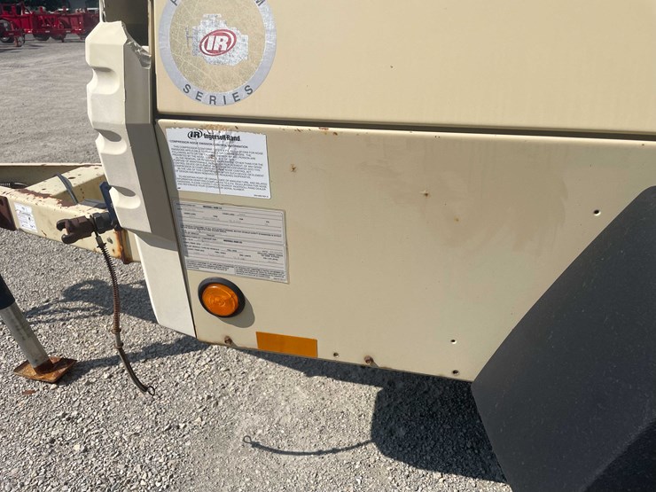 2002-ingersoll-rand-185-image-51